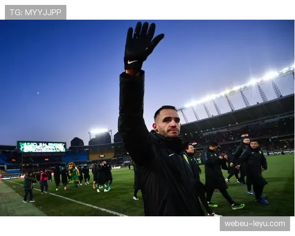 穆尼奥斯携新援加盟西甲，球队全力冲击联赛荣誉引关注