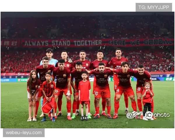 门兴锋线火力全开状态火热，剑指新赛季荣誉